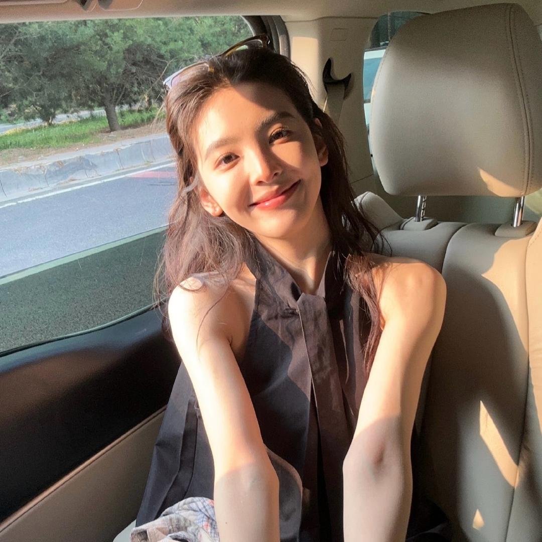 Y.