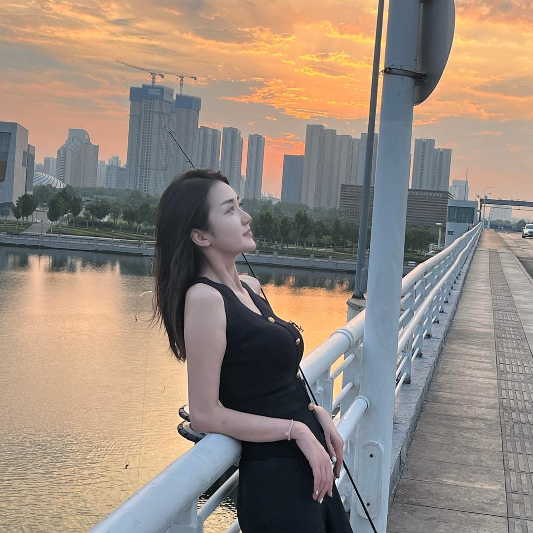 A.宋宋吖