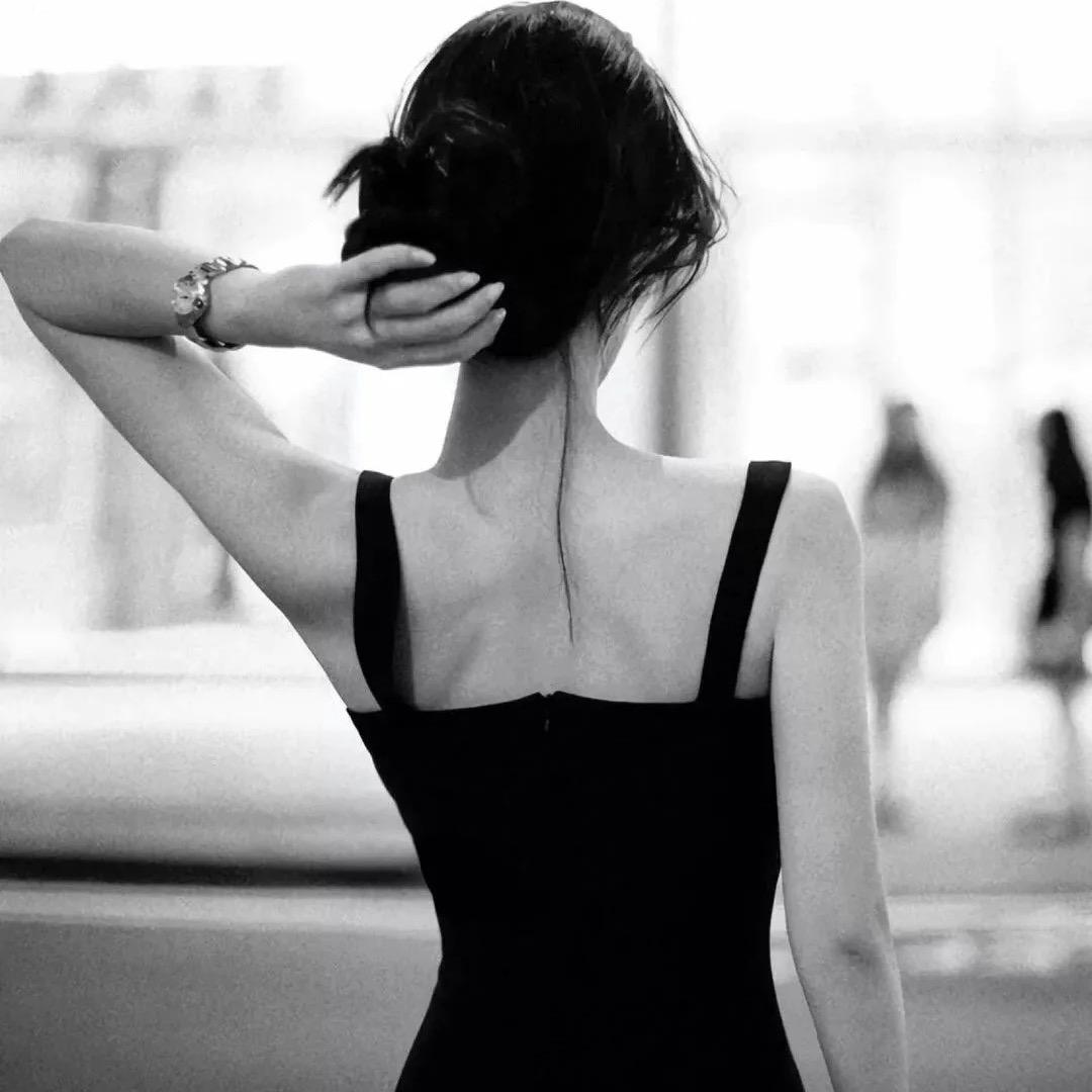 来一杯去冰拿铁🤎