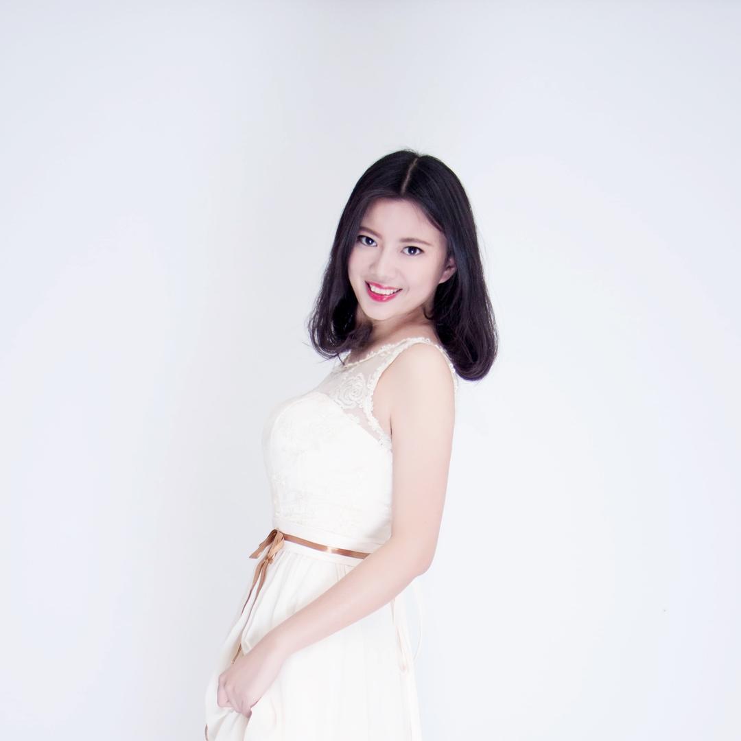 巧克力小姐姐