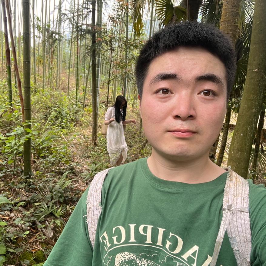 AAA努力的小肖