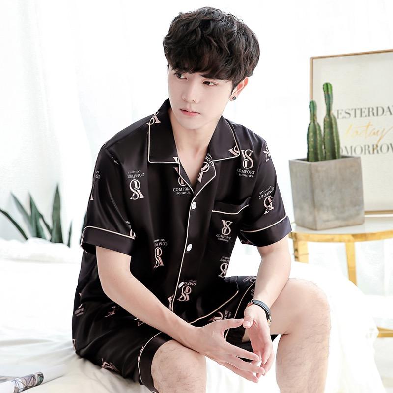 小文哥睡衣穿搭