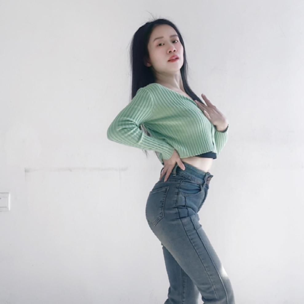 小舞爱跳舞