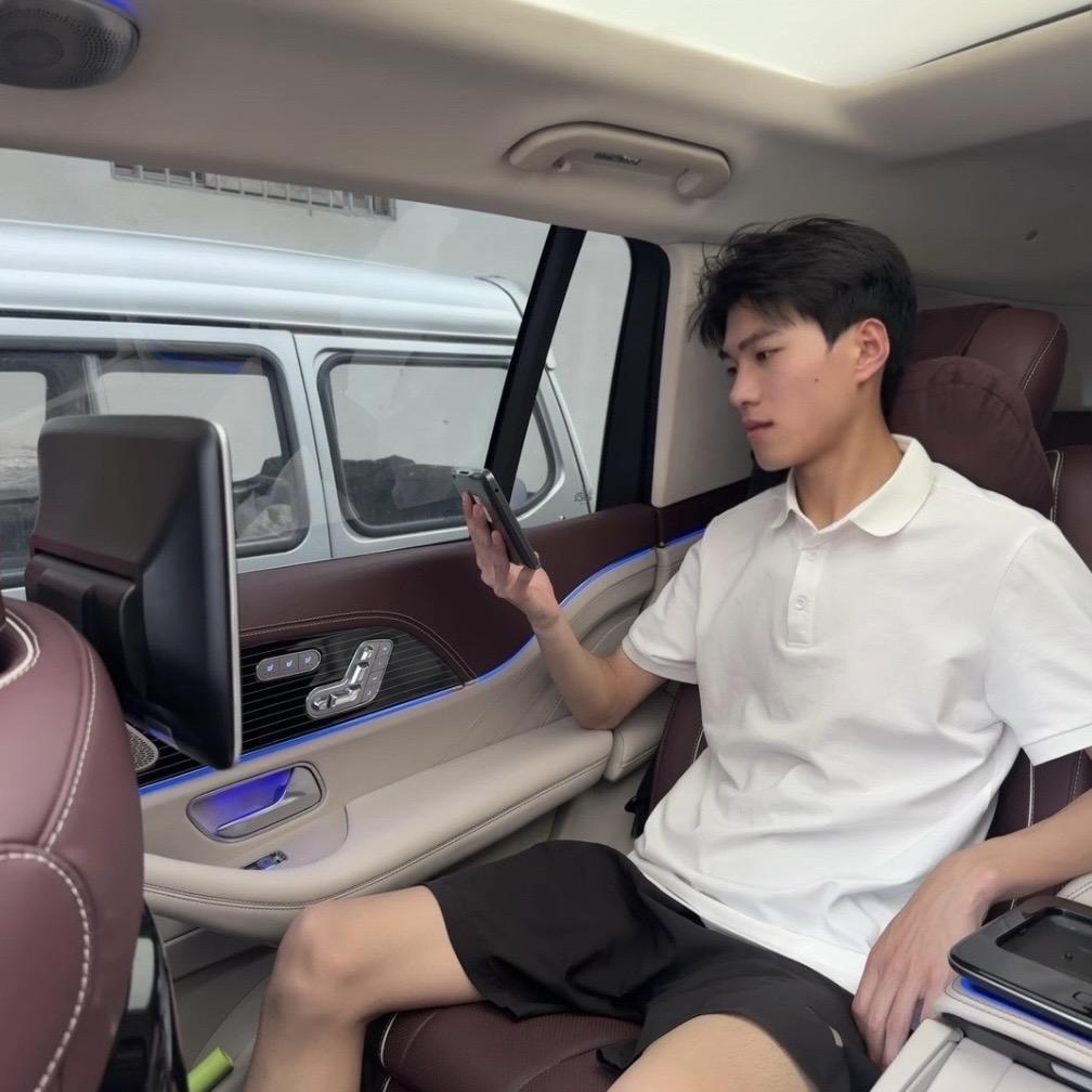 郑州工商小董学长