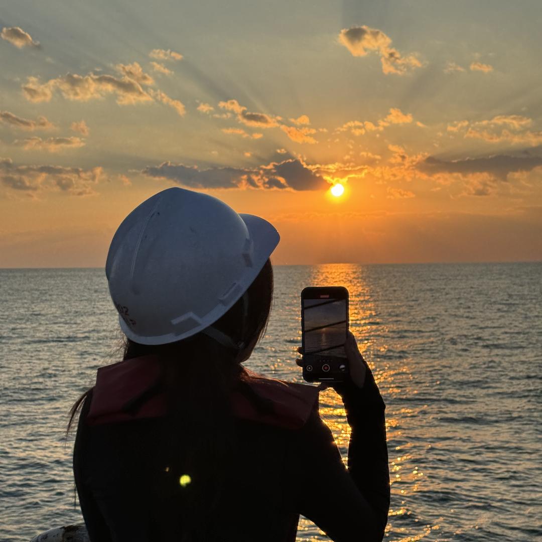 吕依凌海鲜海钓