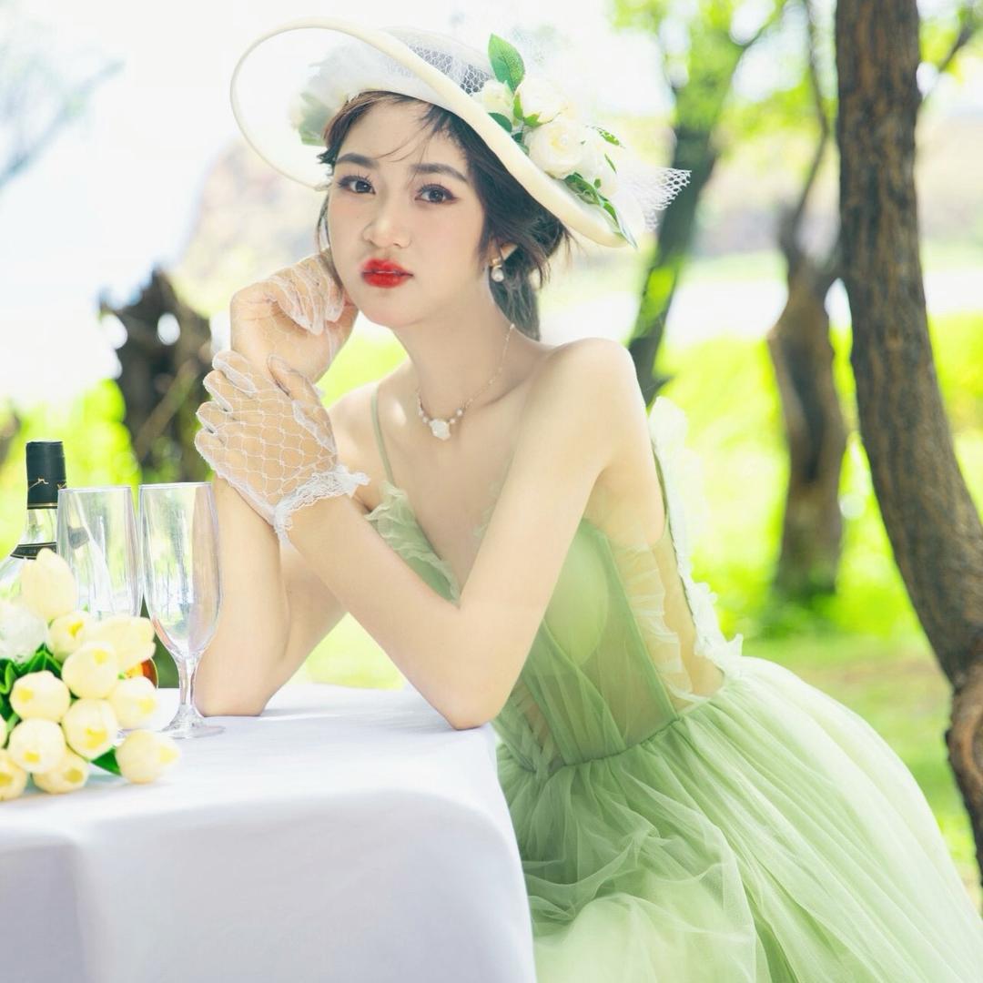 我没她好看.