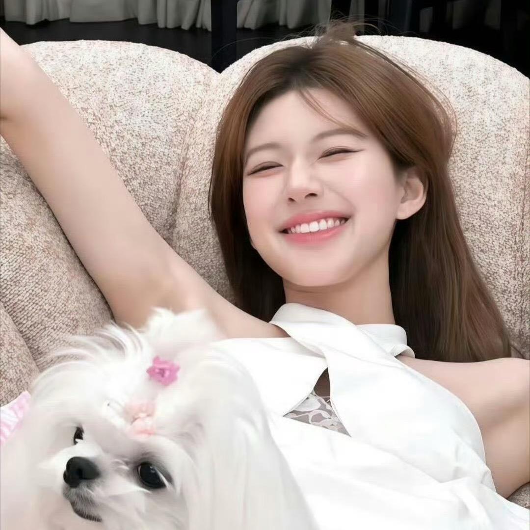 Chloe.
