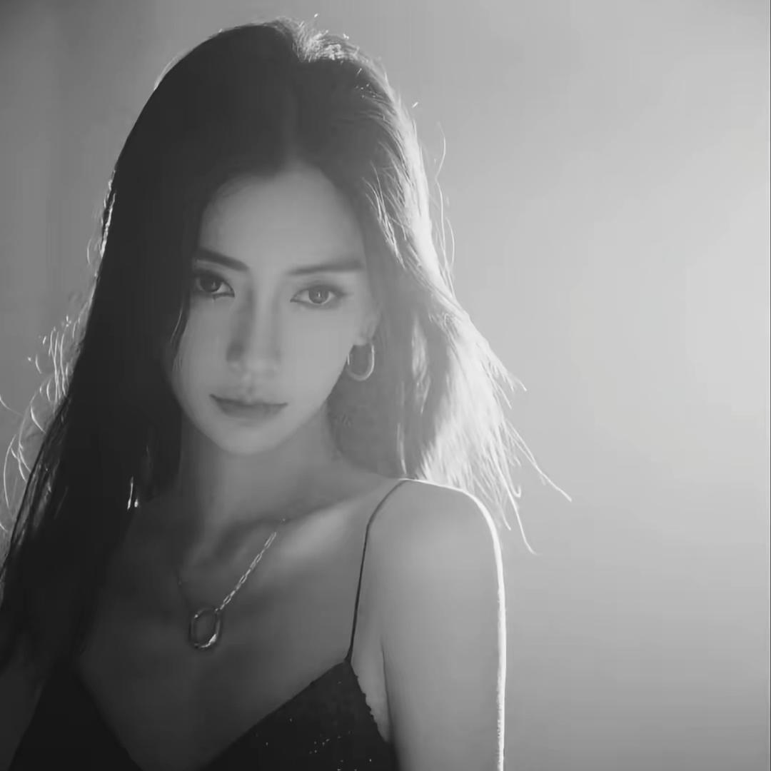 蓝美丽.