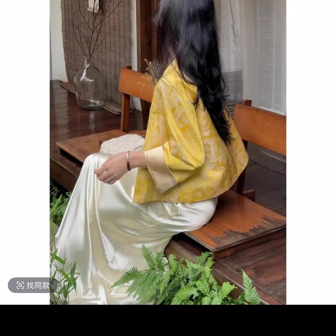 贵和商贸街 衣见钟情【每天开播聊天拉呱】