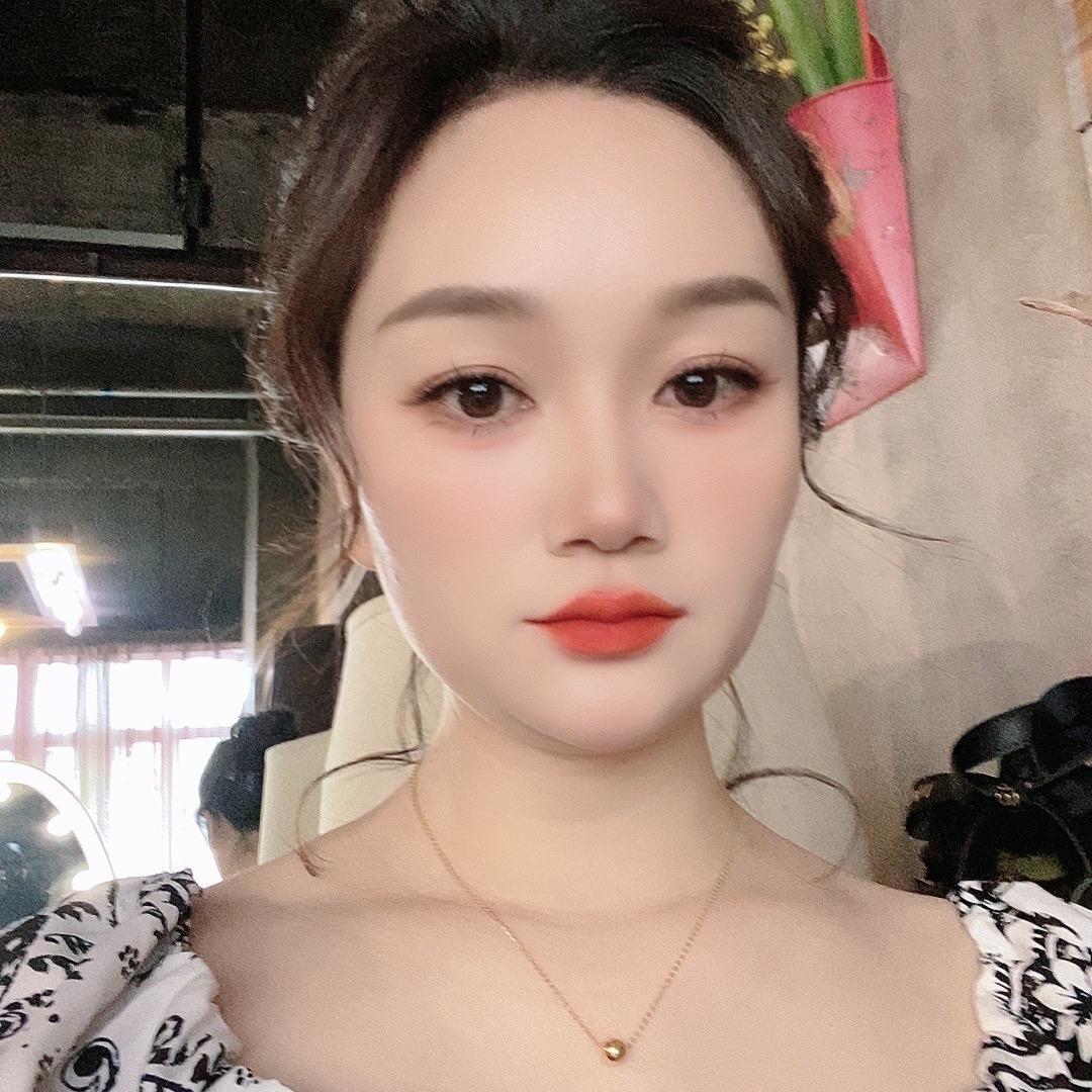 熊熊🐻🐻.