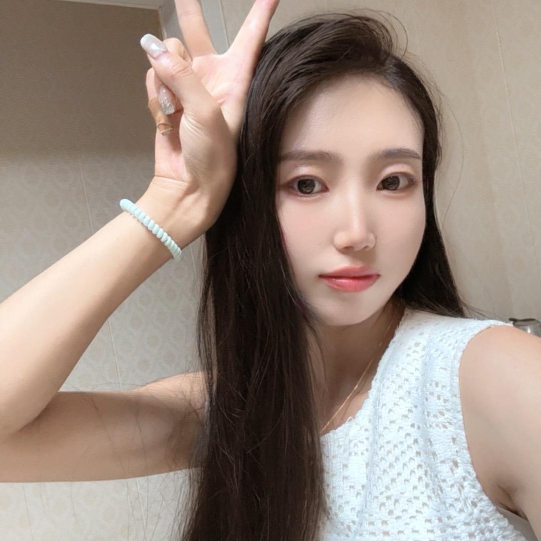 化妆师  小邓