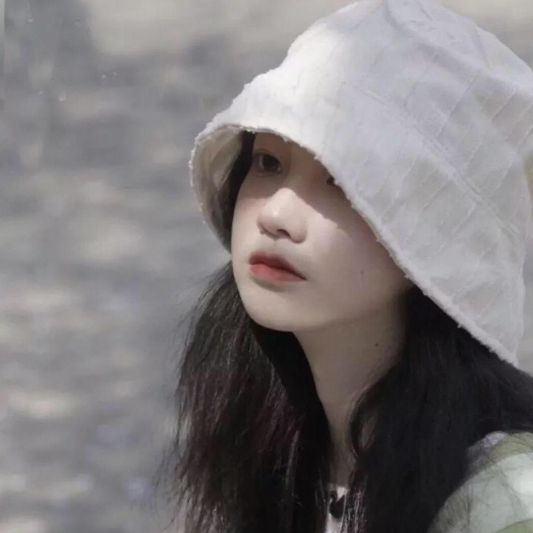 爱追剧的瑶头像