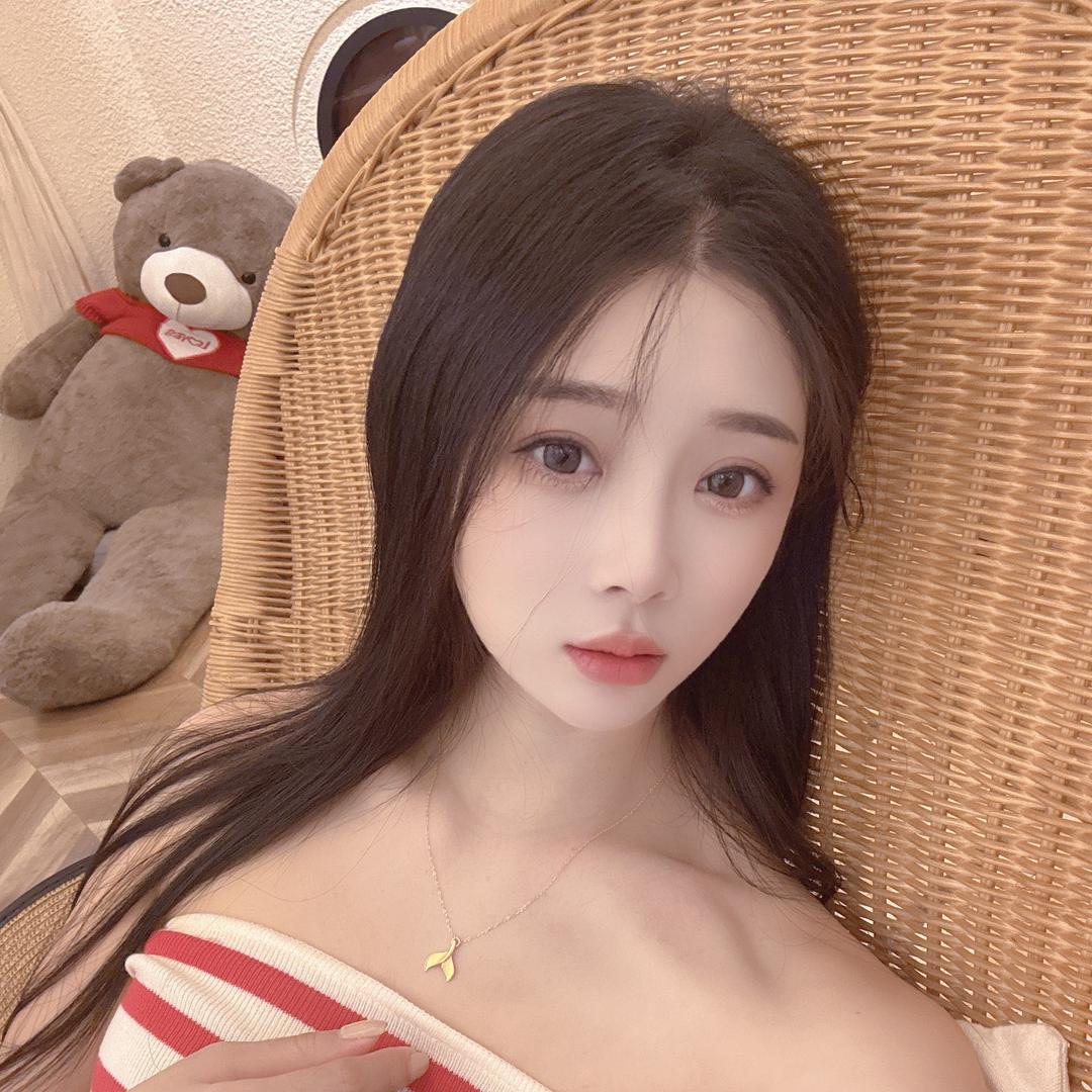 周闹闹