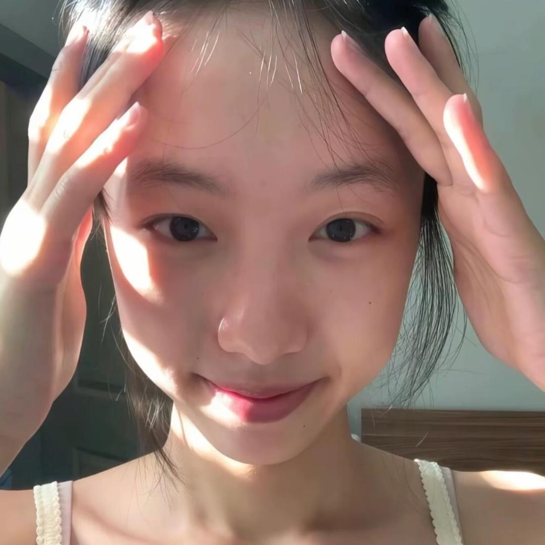 ；
