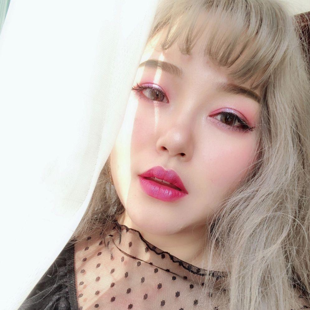 杏仁眼Miu