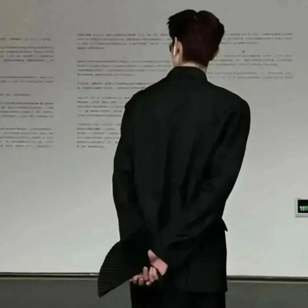 扶老奶奶闯红灯