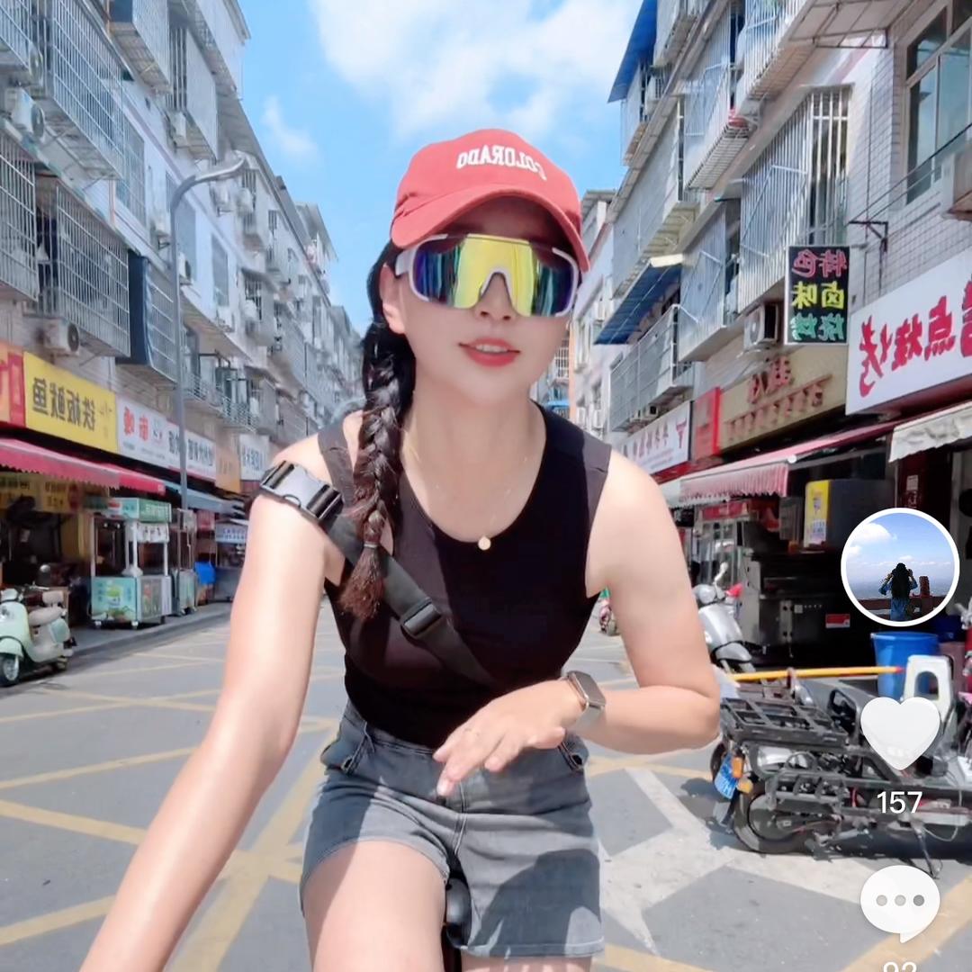 成都爱租房小小汪