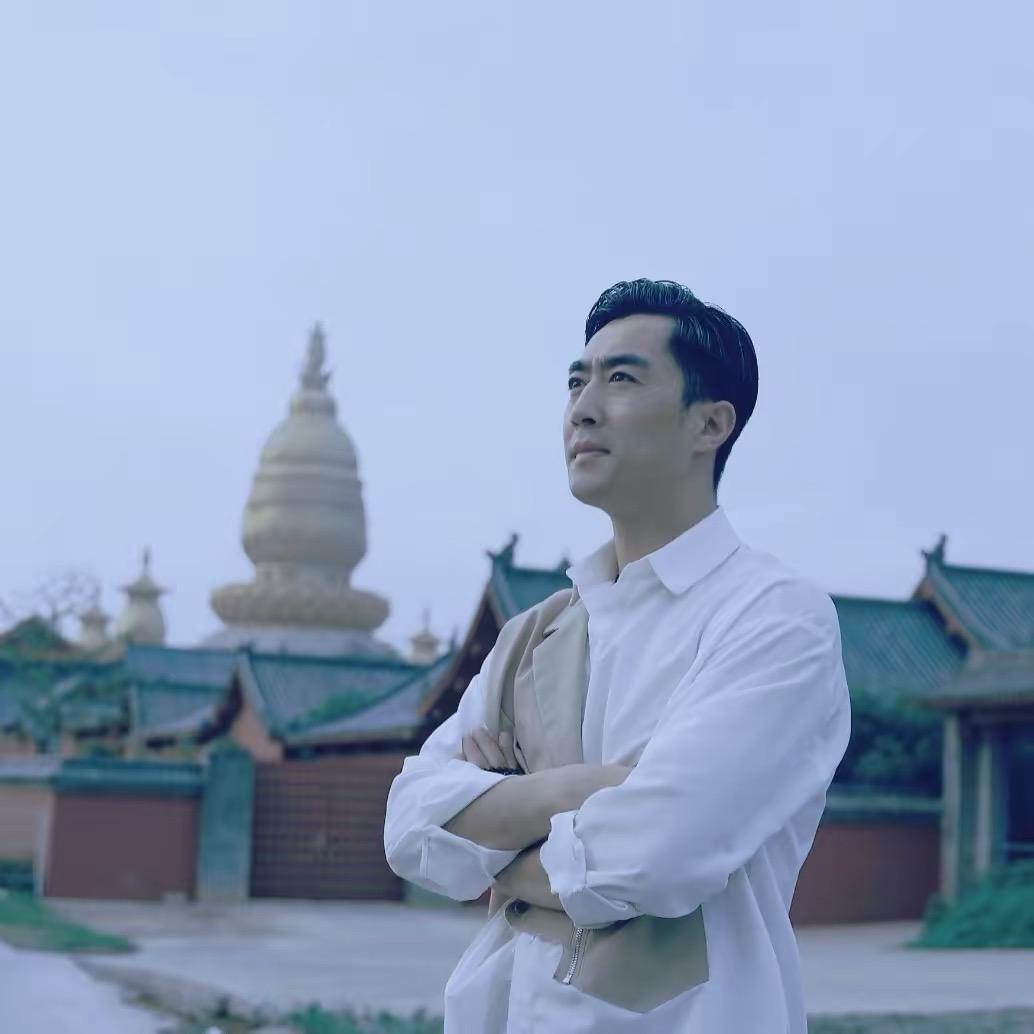 何时工作室
