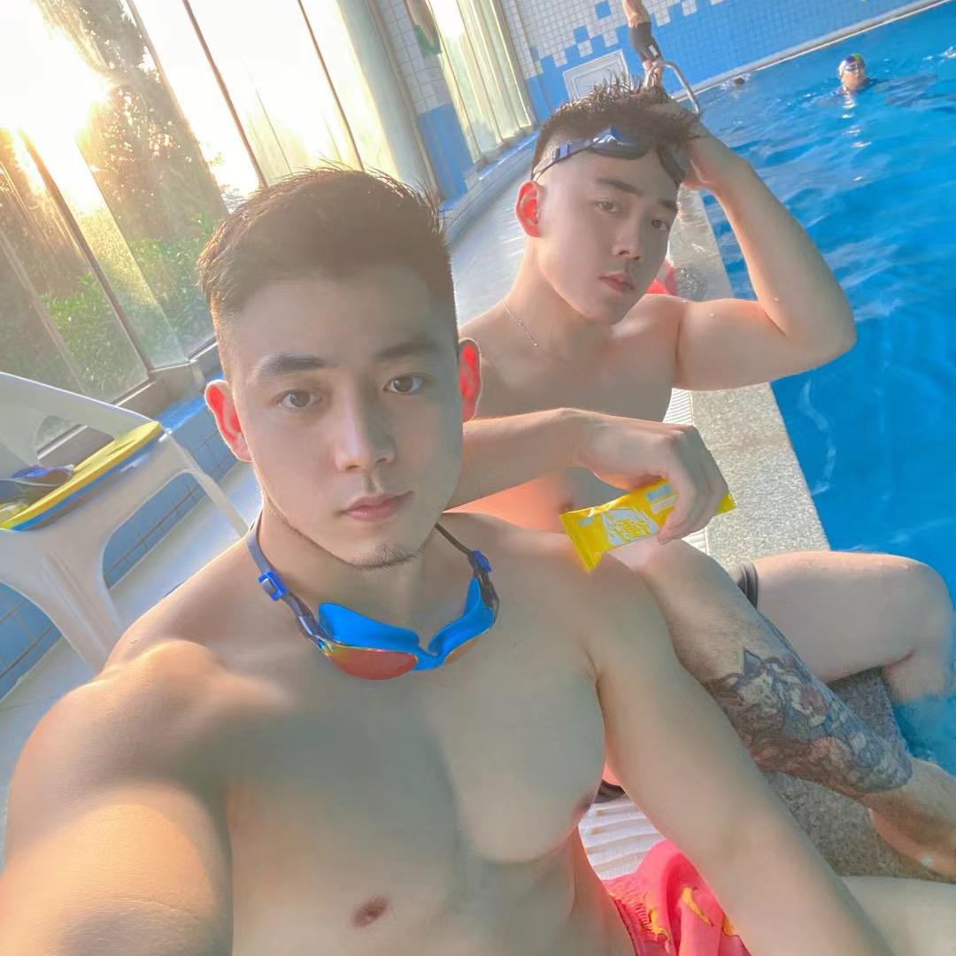 双胞胎大H和小H