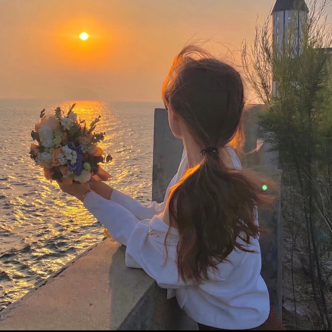 招财猫的小铃铛