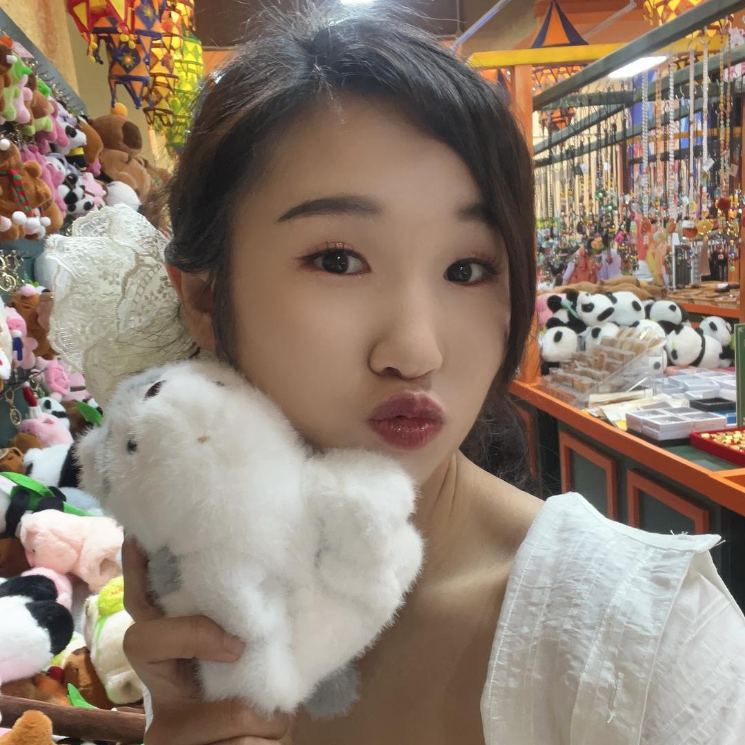 曼曼的美彩城（不脱妆粉底液）