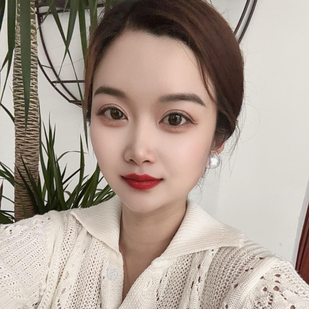 6662110开锁换锁配车钥匙的小姐姐