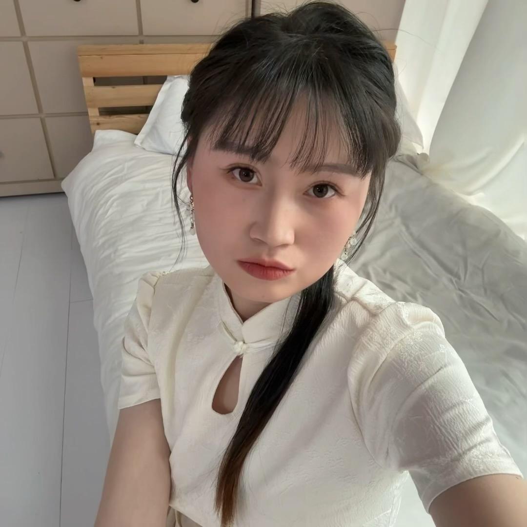 朱美麗              🕷️