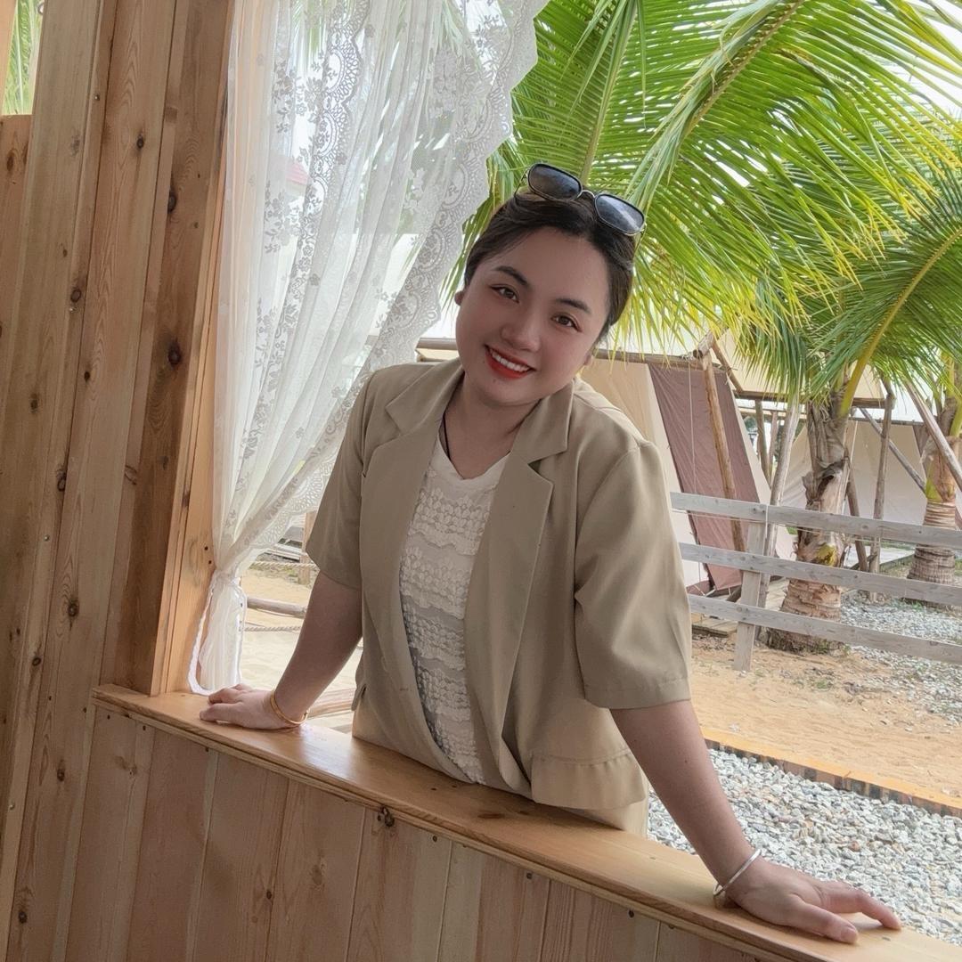 吴川佳佳
