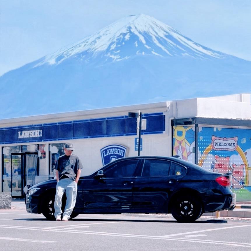 苗爱开车