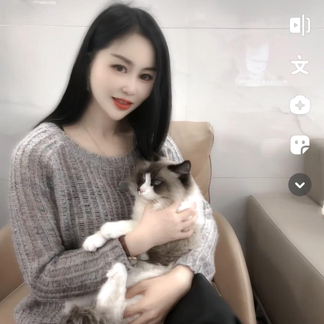 王小黑(｡◕ˇ∀ˇ◕)