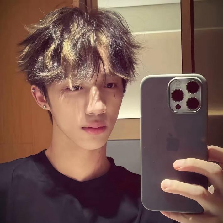 超有型00后教练