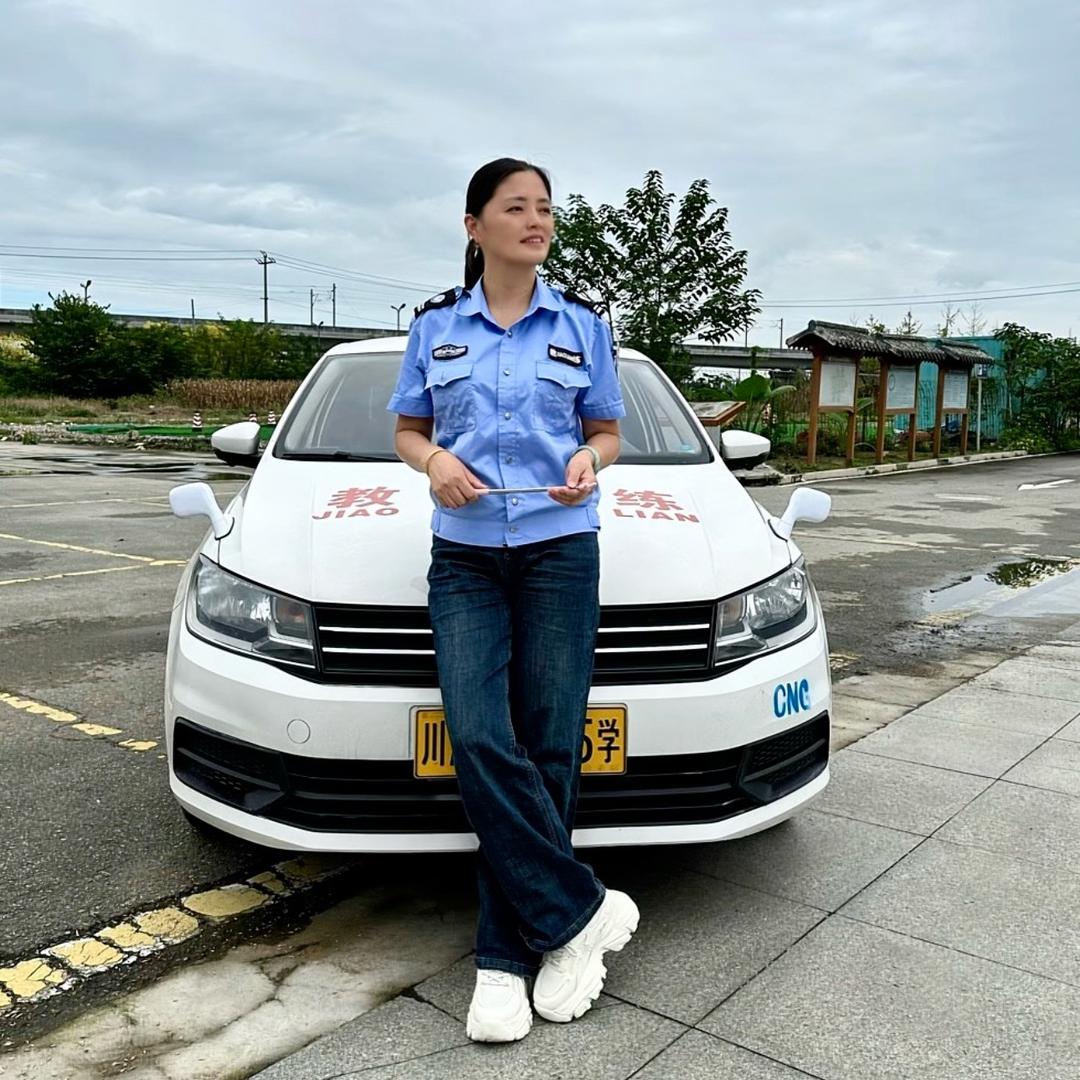 成都驾培霞教练