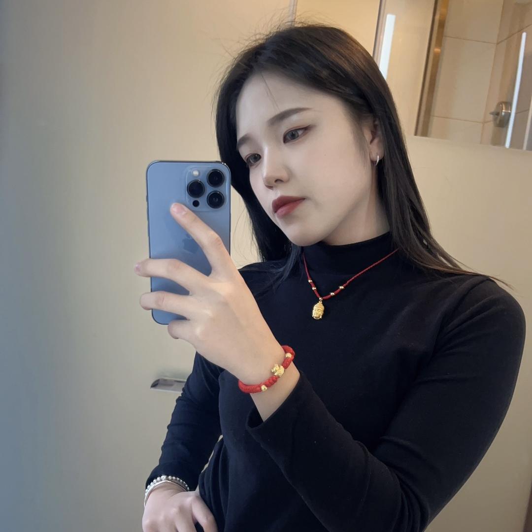 文妞✌🏽