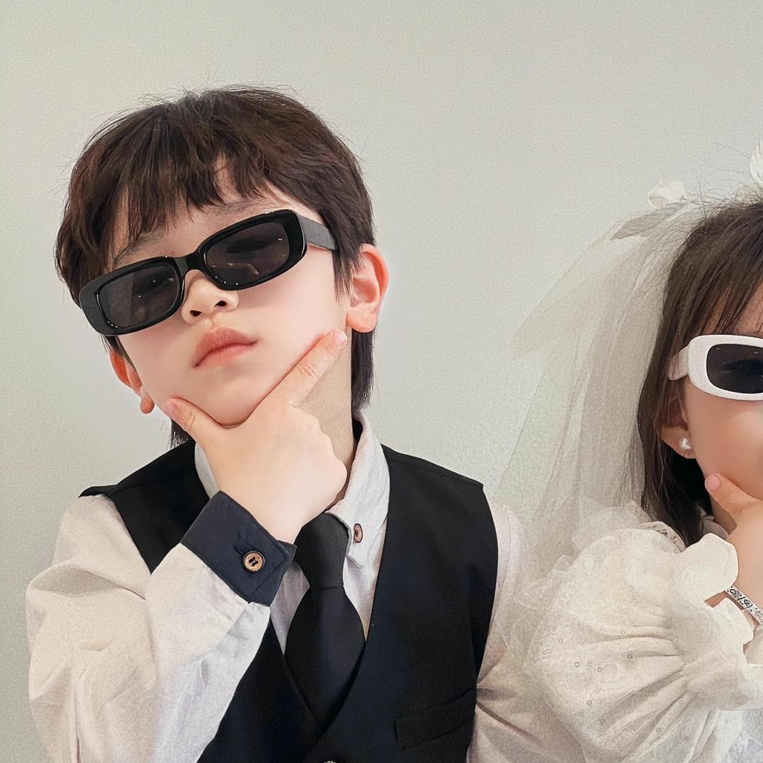 桃花 依旧笑春风