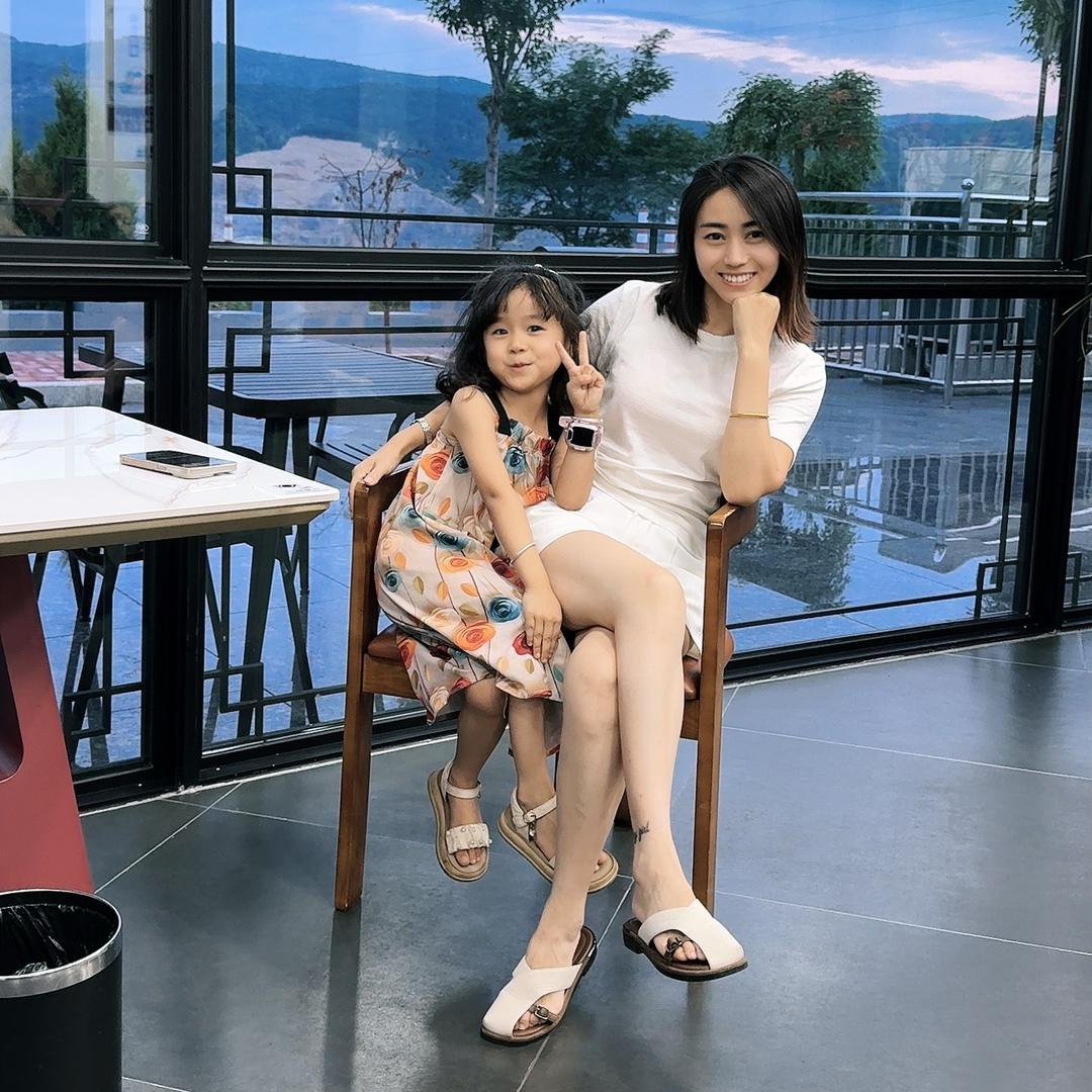 中阳玖忆婚纱品牌集成店～陶陶