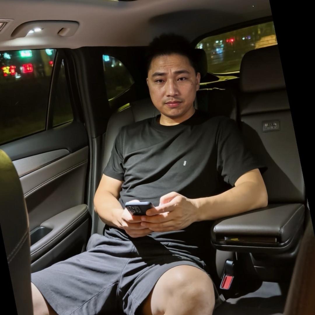 浦北保俪莱（内外墙装修）小张