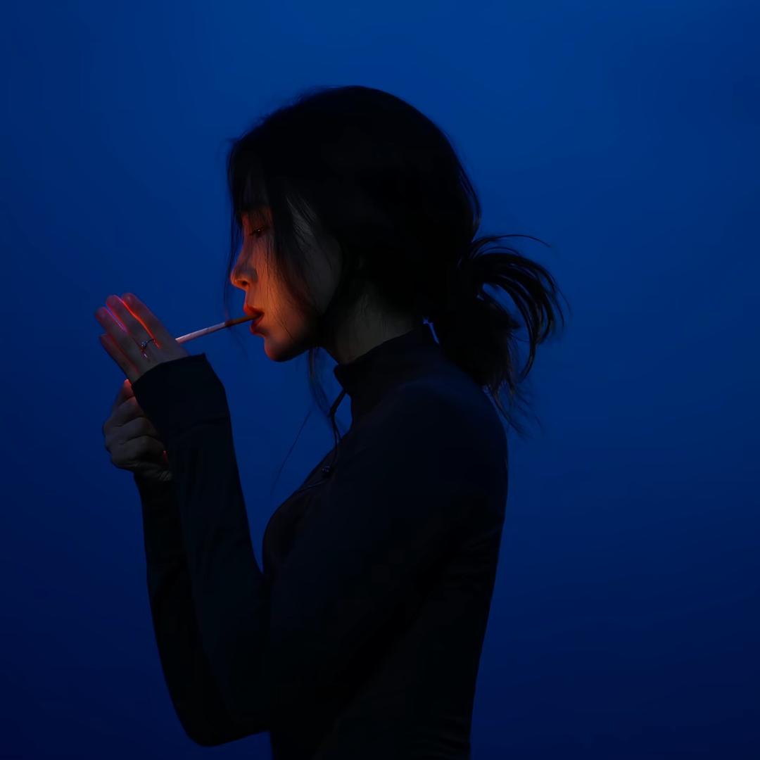 我也不太了解她
