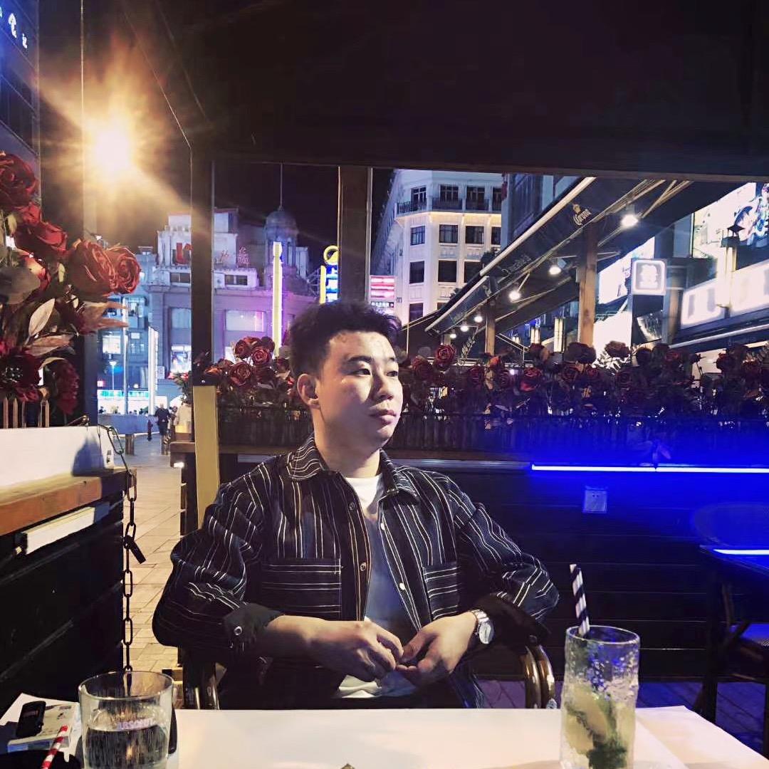一条不会游泳的🐟