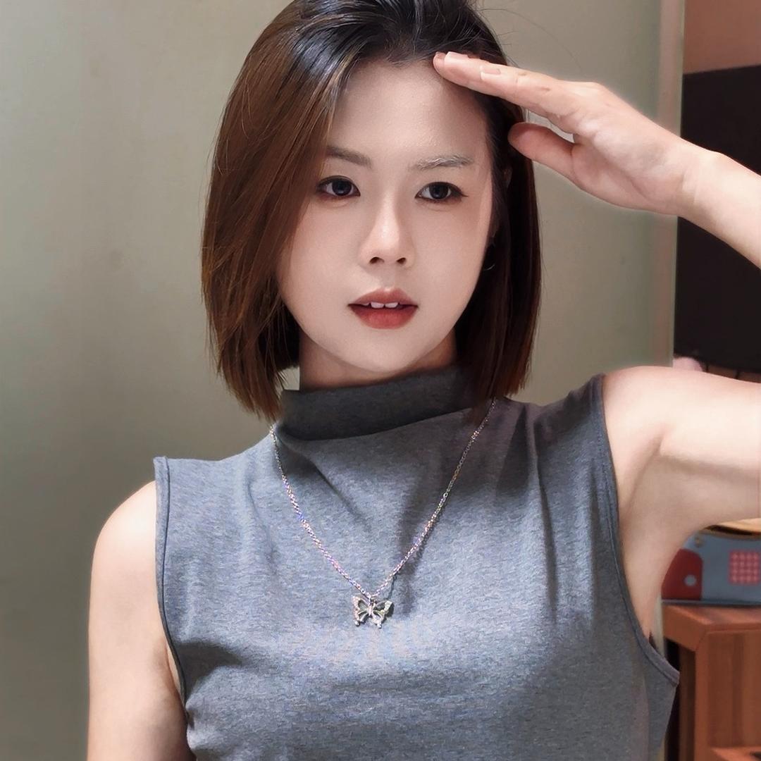 岳涵DOPI不脱妆粉底液