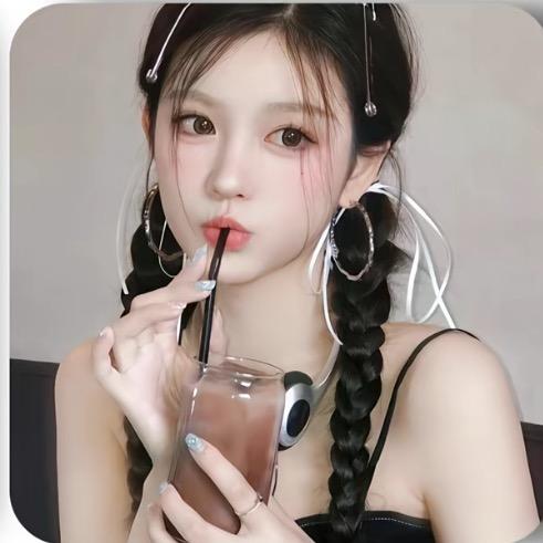 M、