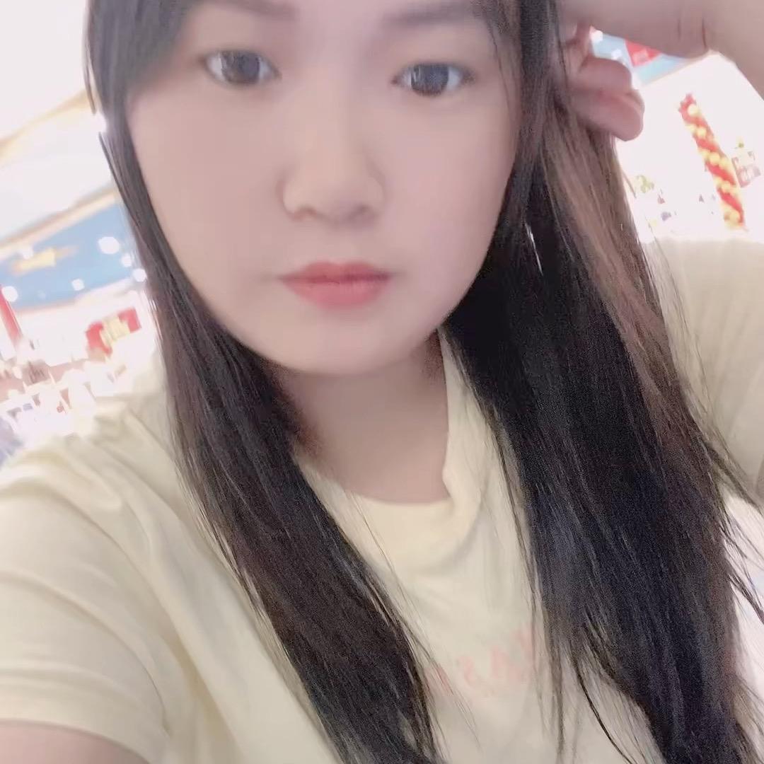 山咔咔的女人
