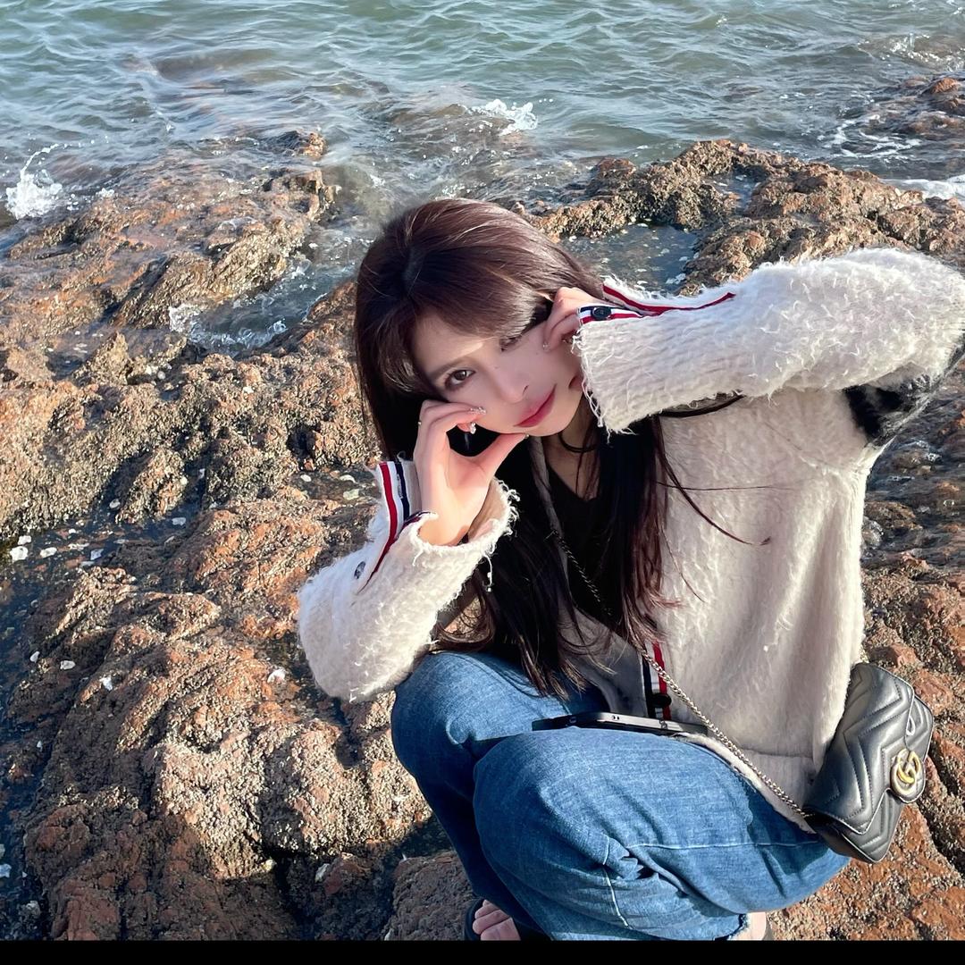 如奕Ruee.