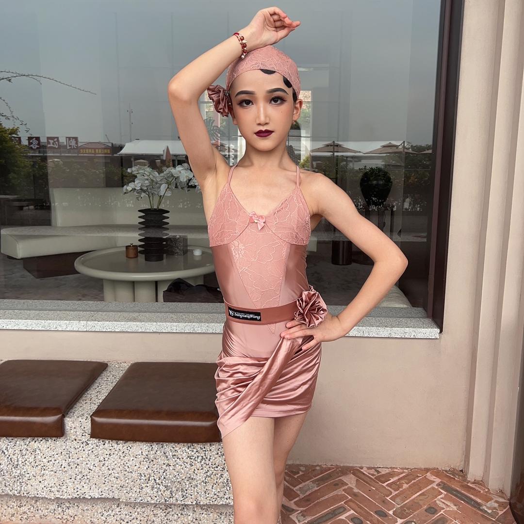 张芷然～格格💃