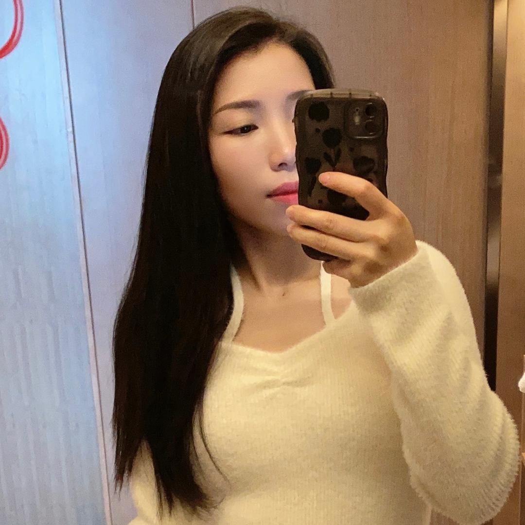 小颜爆爆吖