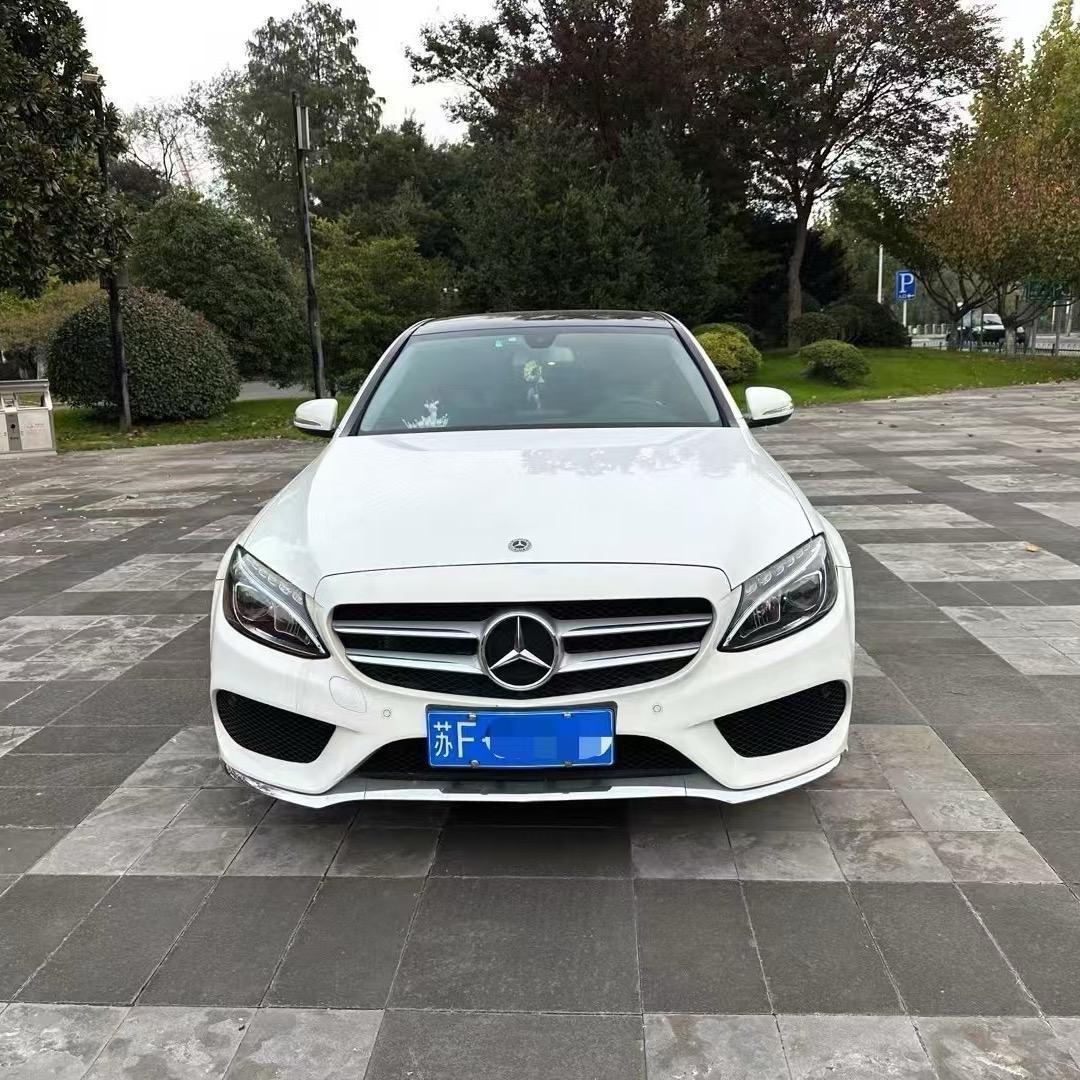 港盛二手车机动服务站