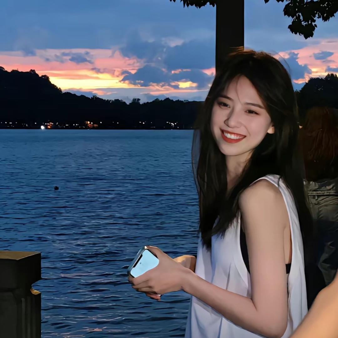 小鱼和余.