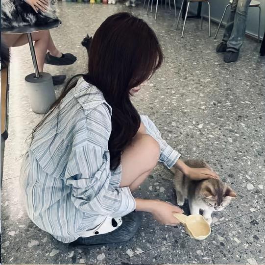7iu^