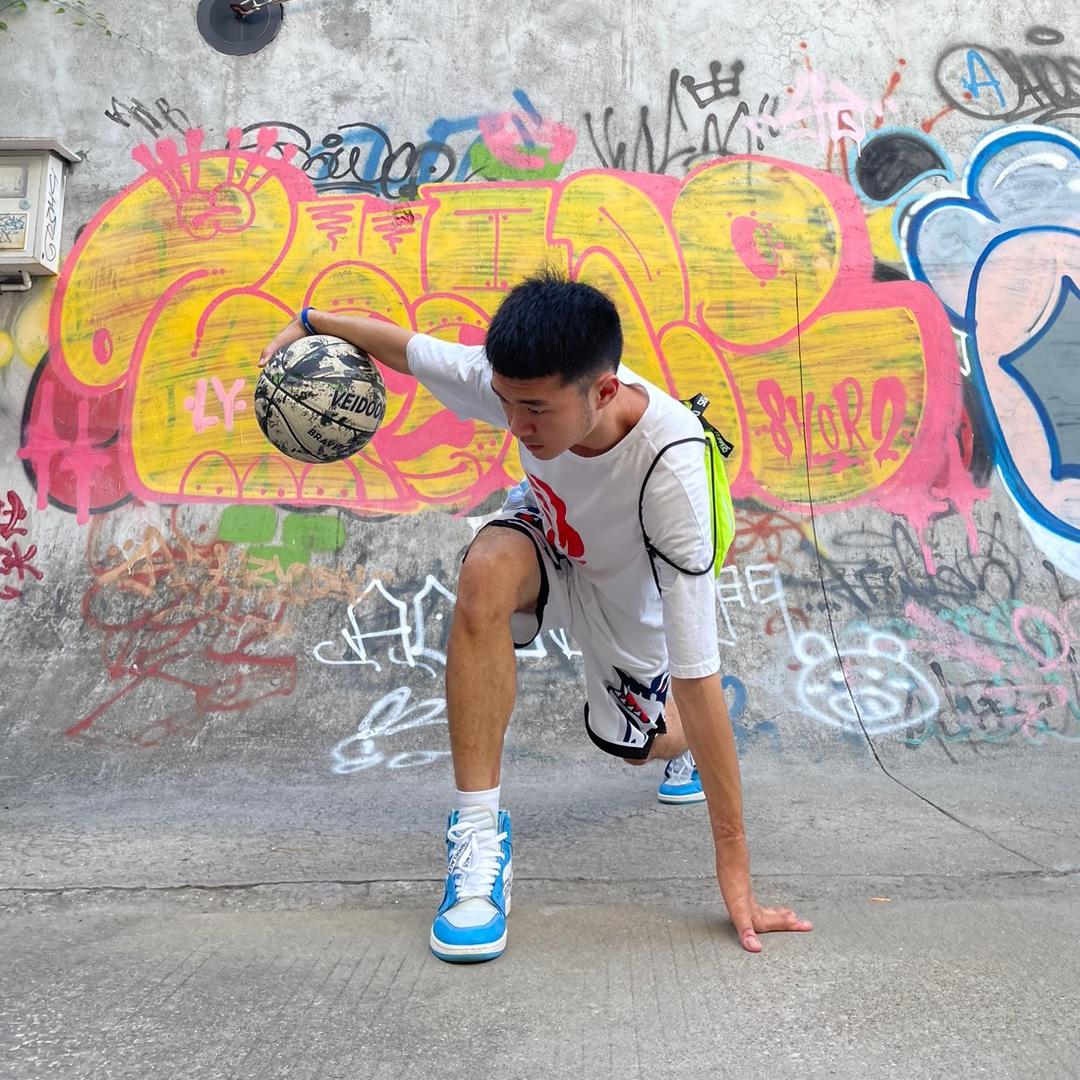 假装懂🏀、可乐