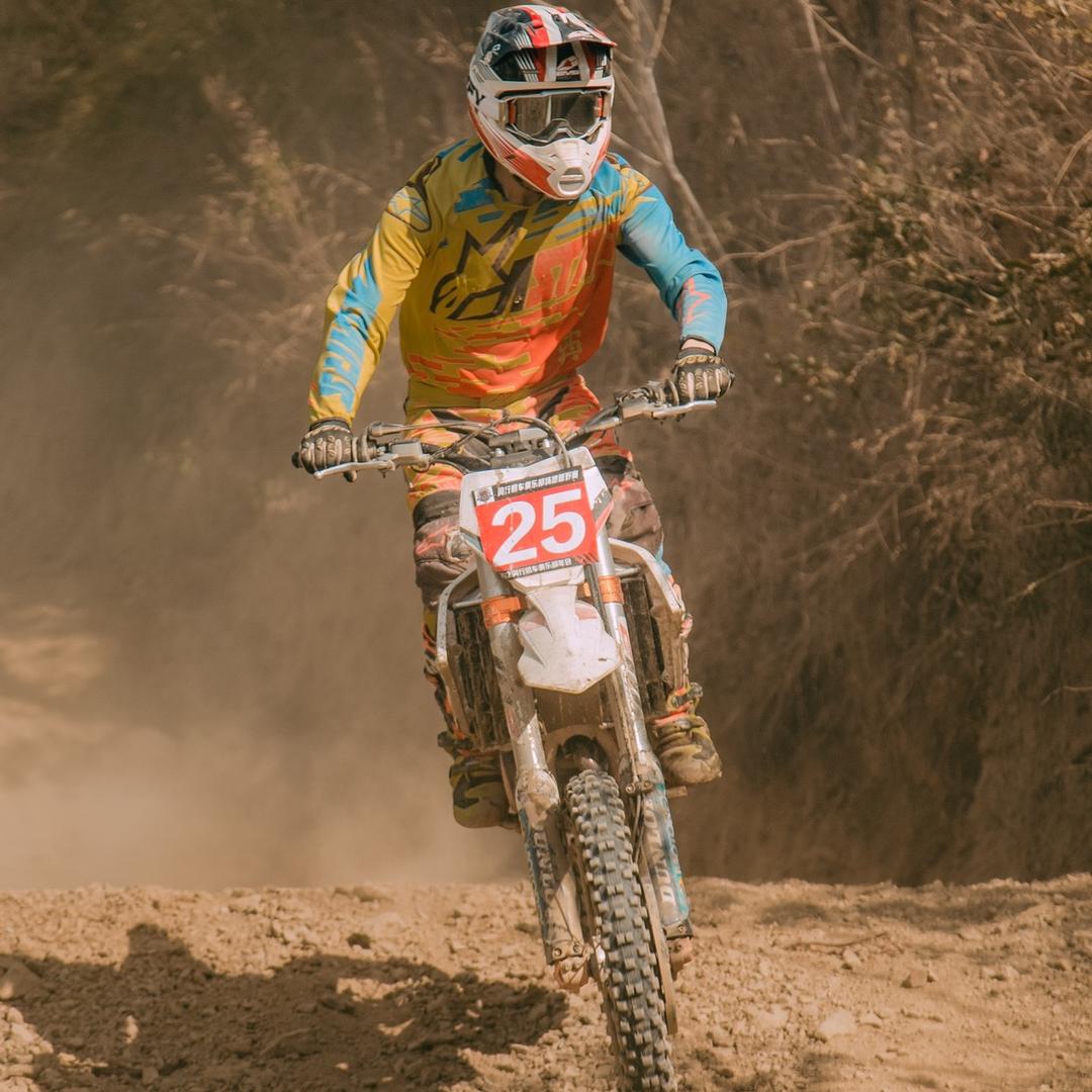 爱骑越野的168号