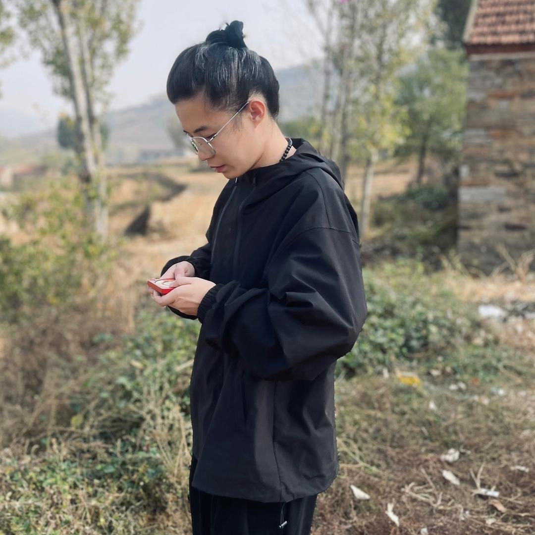 东方先生.